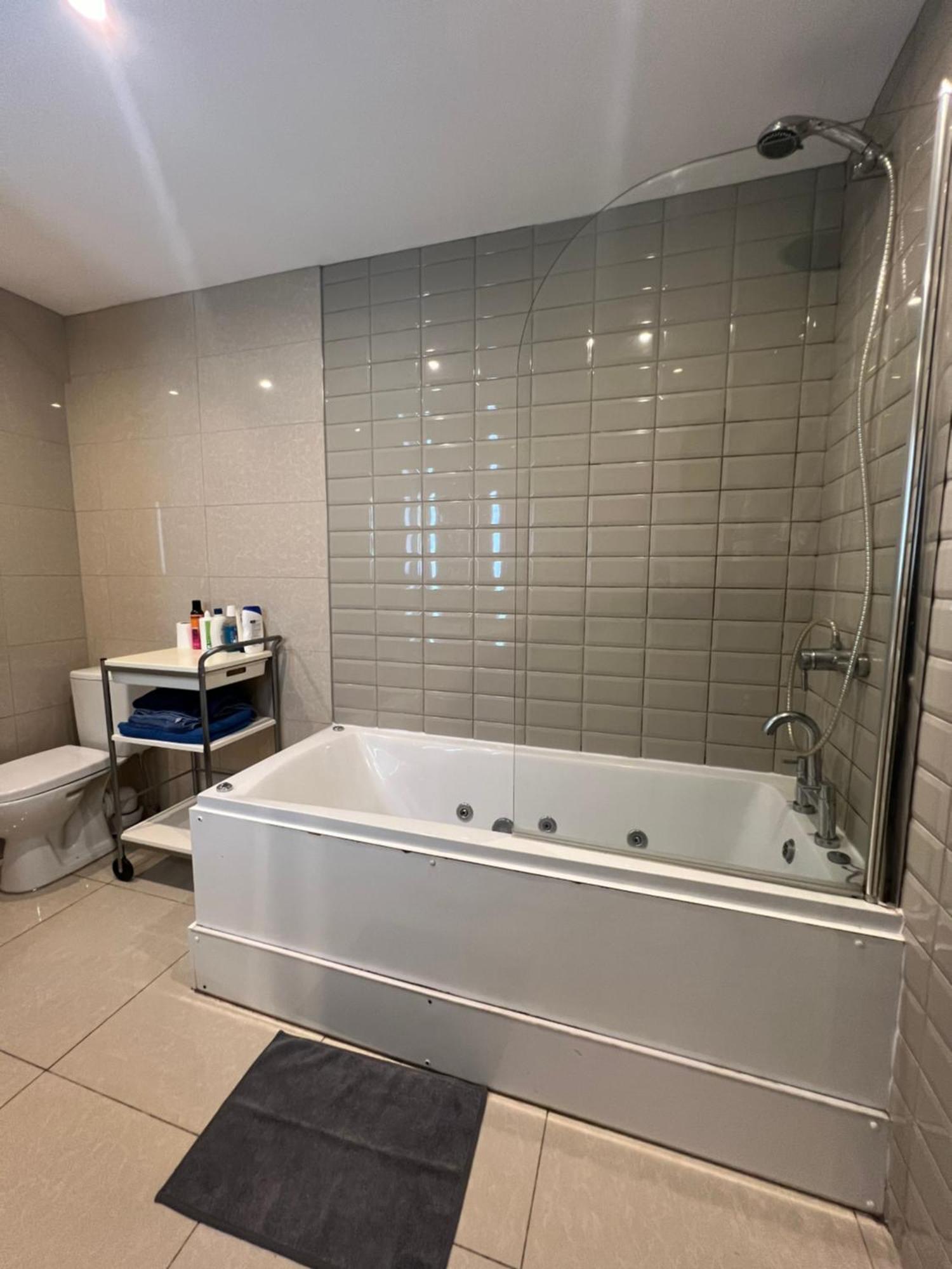 Lovely Dublin Home - Just 15 Mins To City Centre מראה חיצוני תמונה