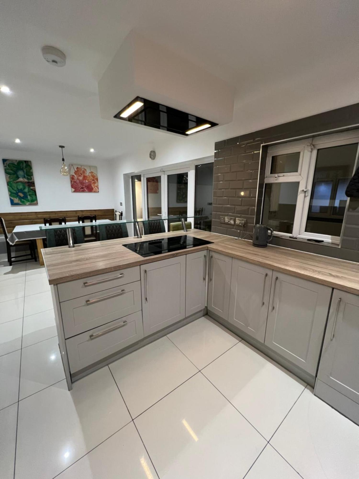 Lovely Dublin Home - Just 15 Mins To City Centre מראה חיצוני תמונה